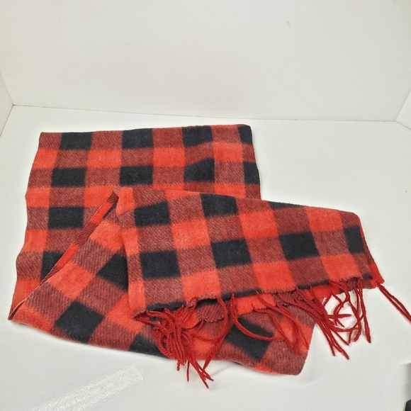 Gingham Plaid Red and Black Checkered Fleece Scarf - Picture 4 of 8